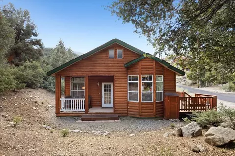 2105 Zermatt Dr, Pine Mountain Club, CA 93222