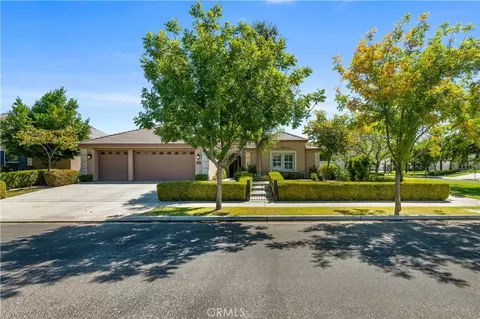 3112 Oakley St, Bakersfield, CA 93311