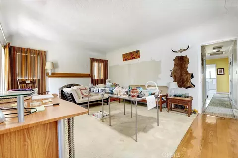 2589 E Villa St, Pasadena, CA 91107
