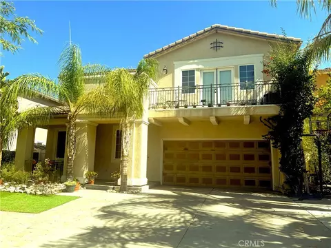 15717 Alia Ct, Canyon Country, CA 91387