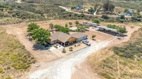 34554 Koontz Rd, Agua Dulce, CA 91390