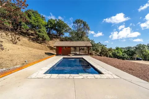Exterior - 3265 Cypress Mountain Rd, Templeton, CA 93465 photo 5 of 13