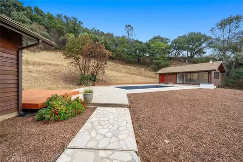 Exterior - 3265 Cypress Mountain Rd, Templeton, CA 93465 photo 3 of 13