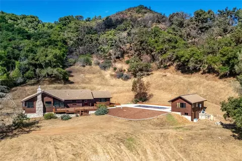 Exterior - 3265 Cypress Mountain Rd, Templeton, CA 93465 photo 10 of 13