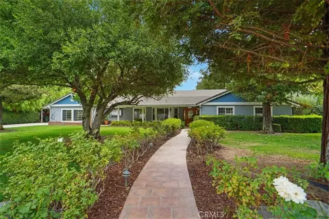 29318 Hasley Canyon Rd, Castaic, CA 91384