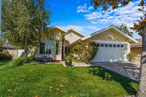 23121 Magnolia Glen Dr, Valencia, CA 91354
