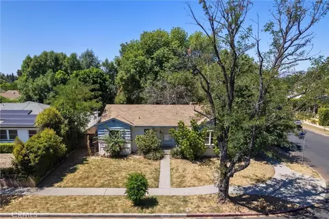 7539 Hatillo Ave, Winnetka, CA 91306