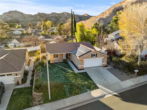 30431 Sunrose Pl, Canyon Country, CA 91387
