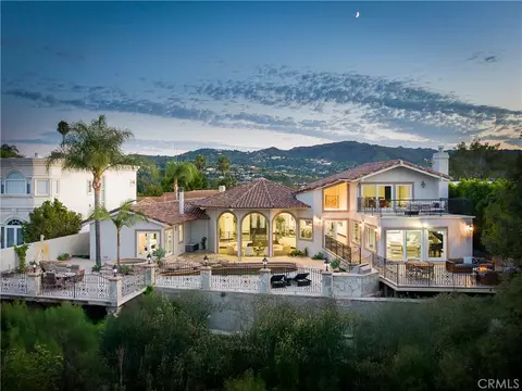 4440 Bergamo Dr, Encino, CA 91436