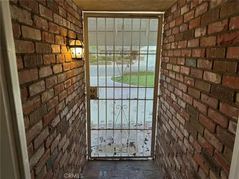 Entry Way - 2752 Wanda Ave, Simi Valley, CA 93065 photo 5 of 5