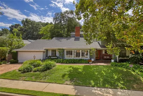 3847 Royal Woods Dr, Sherman Oaks, CA 91403