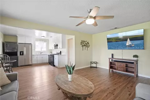 44325 3rd St E, Lancaster, CA 93535