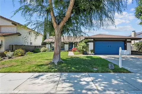 25475 Langston, Valencia, CA 91355