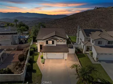 18180 Lakepointe Dr, Riverside, CA 92503