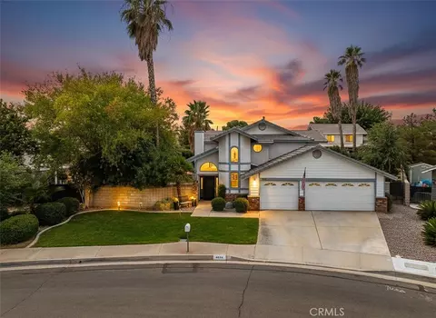 4554 Meadow Pl, Lancaster, CA 93536