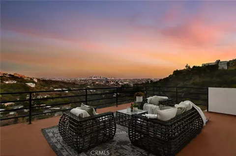 8383 Wyndham Rd, Los Angeles, CA 90046