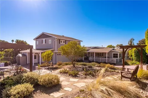 2102 Buena Vista Dr, Camarillo, CA 93010