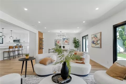 8400 Chimineas Ave, Northridge, CA 91325