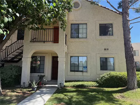 2554 Olive Dr #31, Palmdale, CA 93550