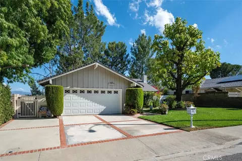 22346 Cheraw Dr, Saugus, CA 91350