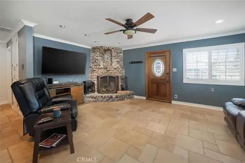 Living - 25112 De Wolfe Rd, Newhall, CA 91321 photo 1 of 1