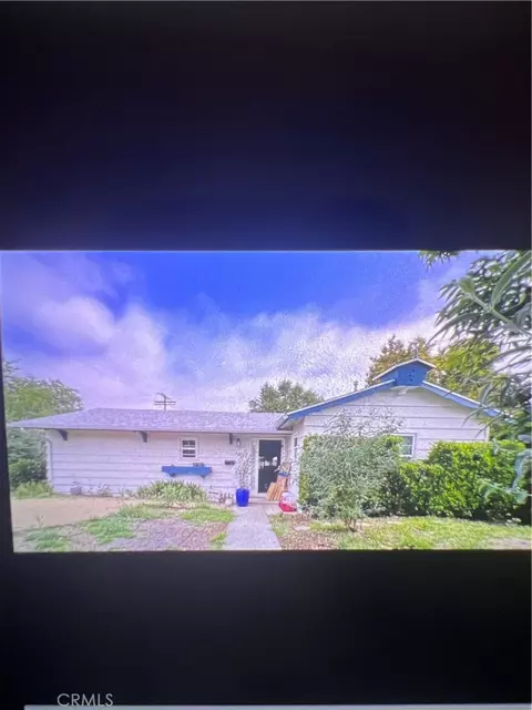 23463 Friar St, Woodland Hills, CA 91367