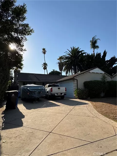 7115 Matilija Ave, Van Nuys, CA 91405