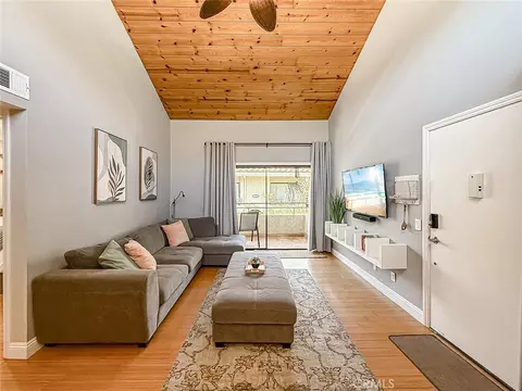 18802 Mandan St #908, Canyon Country, CA 91351