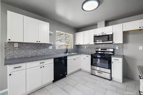 2229 W Avenue K14, Lancaster, CA 93536