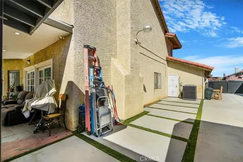 Exterior - 37913 53rd St E, Palmdale, CA 93552 photo 3 of 4