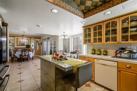 Kitchen - 37913 53rd St E, Palmdale, CA 93552 photo 3 of 5