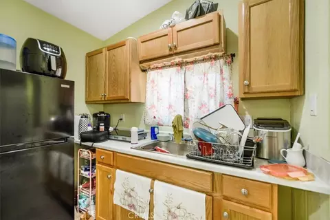 Kitchen - 37913 53rd St E, Palmdale, CA 93552 photo 4 of 5
