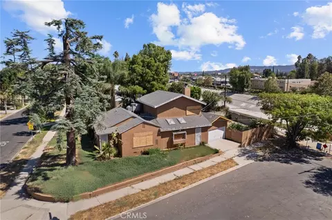 19448 Kittridge St, Reseda, CA 91335