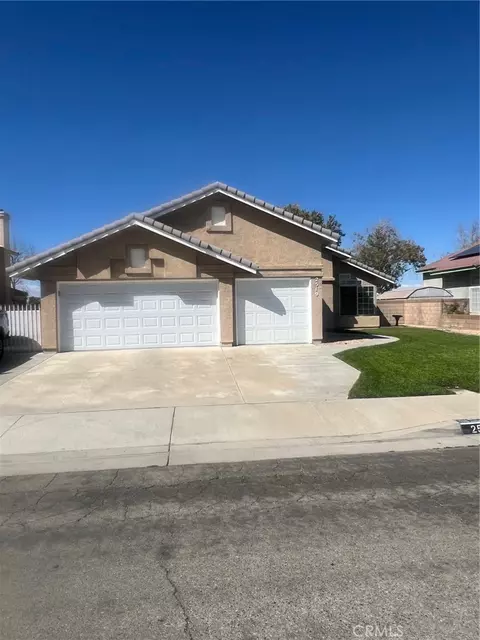2519 E Lingard St, Lancaster, CA 93535