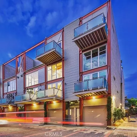 3450 Cahuenga Blvd #402, Los Angeles, CA 90068