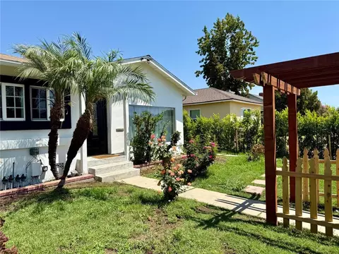 17119 Saticoy St, Van Nuys, CA 91406
