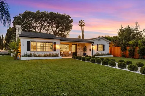 6105 Bellingham Ave, North Hollywood, CA 91606