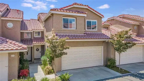 28123 Bobwhite Cir #104, Saugus, CA 91350