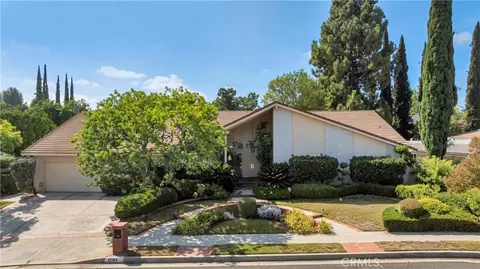 17162 Superior St, Northridge, CA 91325