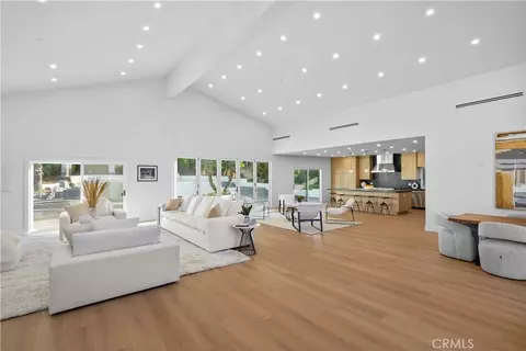 4230 Alonzo Ave, Encino, CA 91316