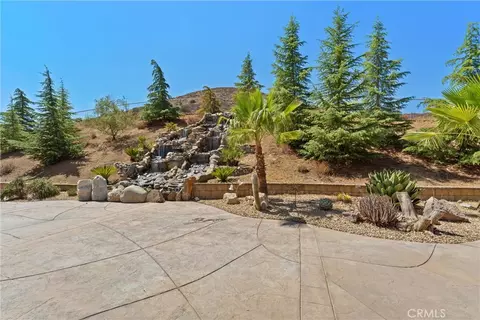 Exterior - 34625 Red Rover Mine Rd, Acton, CA 93510 photo 4 of 18