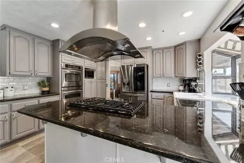 Kitchen - 34625 Red Rover Mine Rd, Acton, CA 93510 photo 4 of 4