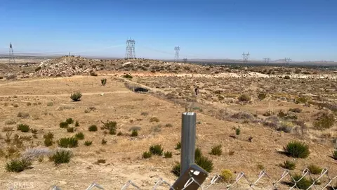 7300 E Mt Emma Rd, Palmdale, CA 93550 photo 3