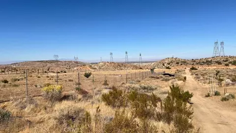 7300 E Mt Emma Rd, Palmdale, CA 93550 photo 31