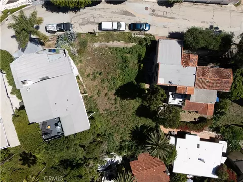 6682 Whitley Ter, Los Angeles, CA 90068