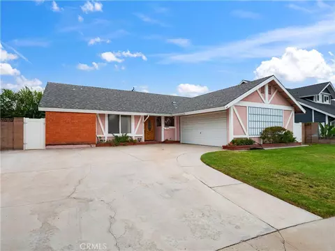 27927 Honeycomb Dr, Saugus, CA 91350