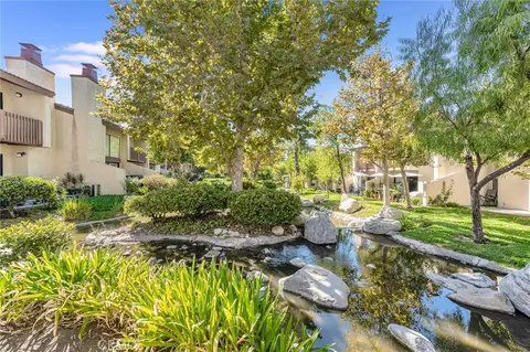 21551 Burbank Blvd #76, Woodland Hills, CA 91367