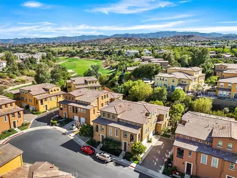 27035 Fairway Ln #66, Valencia, CA 91381