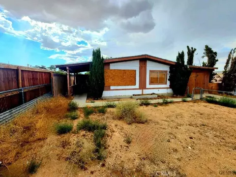 330 Morning Glory Dr, California City, CA 93505