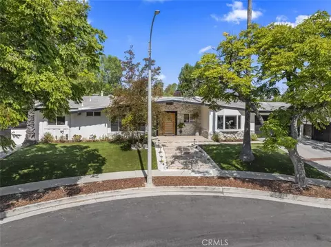 23761 Ladrillo St, Woodland Hills, CA 91367